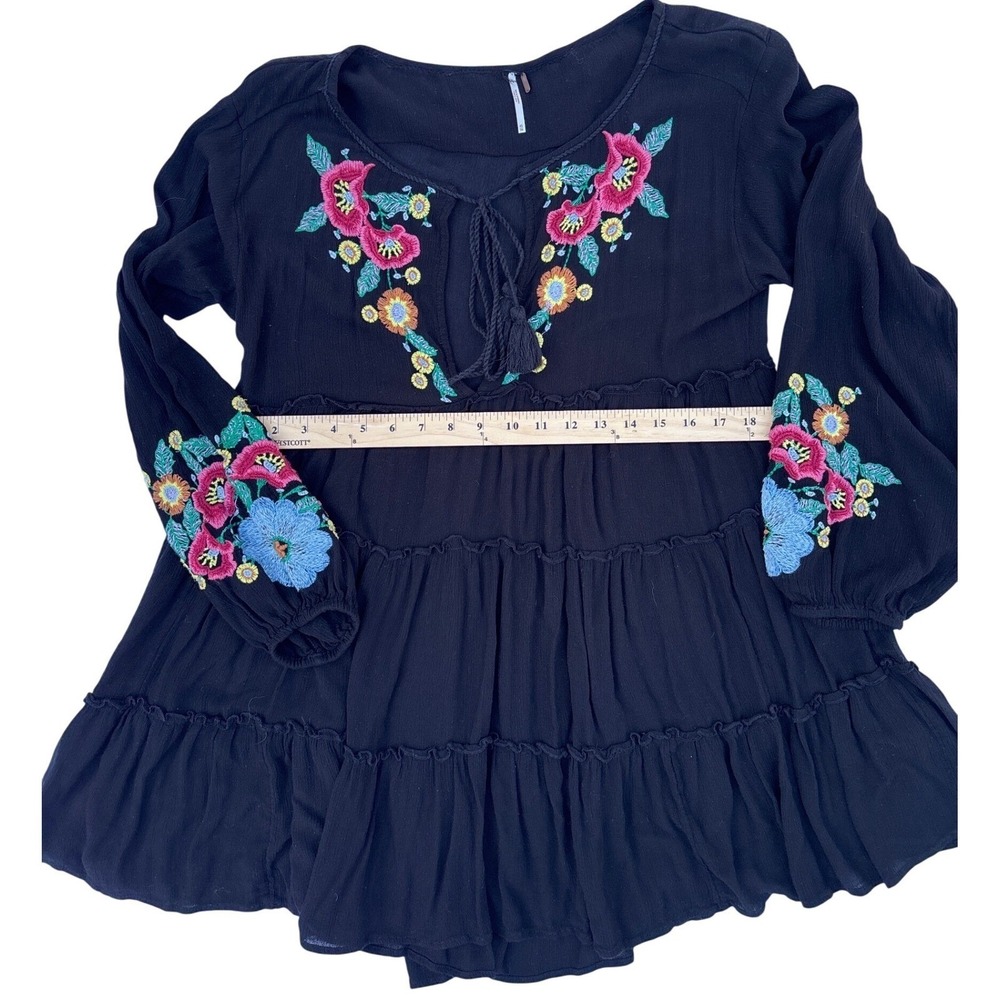 Free People Black Embroidered Floral Tiered Tassel Peasant Tunic Top XS OB403332 - Picture 8 of 8